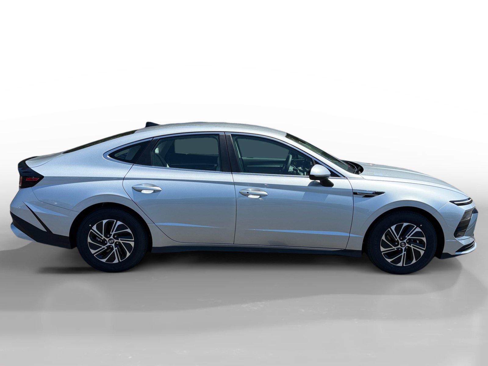New 2026 Aero Silver Hyundai Blue image 6