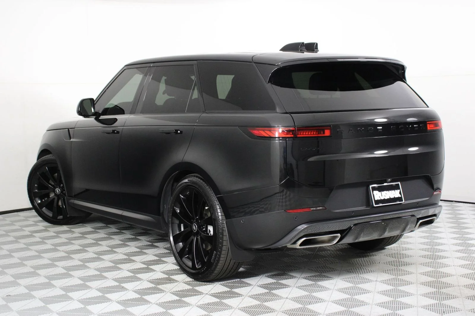 SAL1P9EU4SA483224