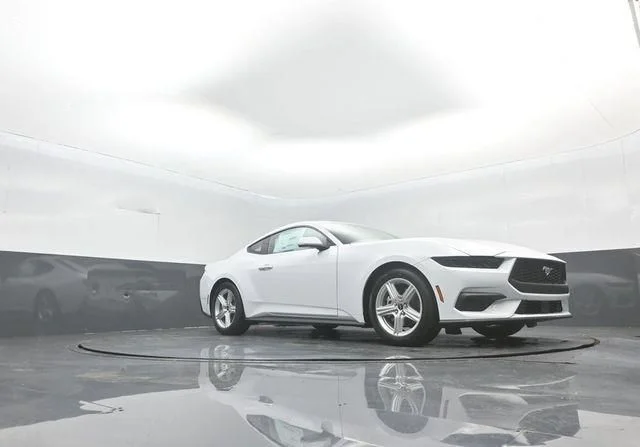 New 2026 Oxford White Ford EcoBoost® Fastback image 28