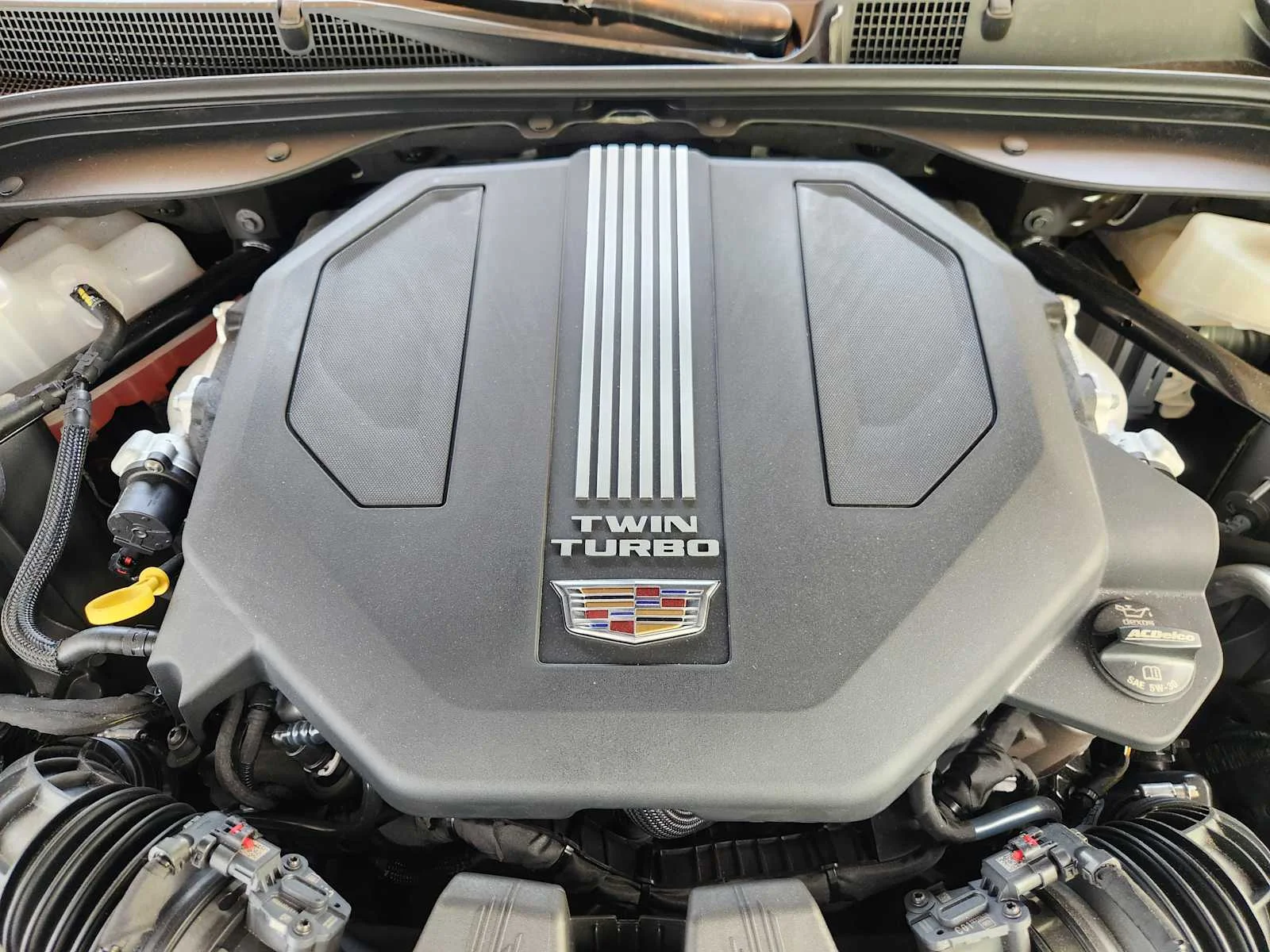 New 2026 Argent Silver Metallic Cadillac V-Series image 21