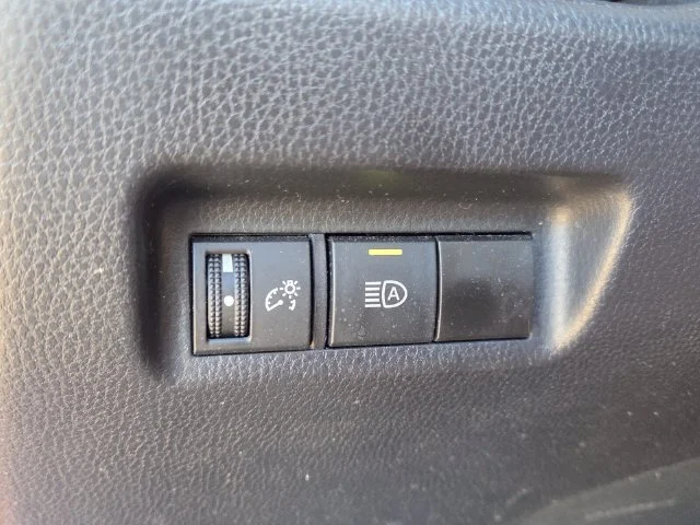 Used 2022 Red Toyota LE image 27
