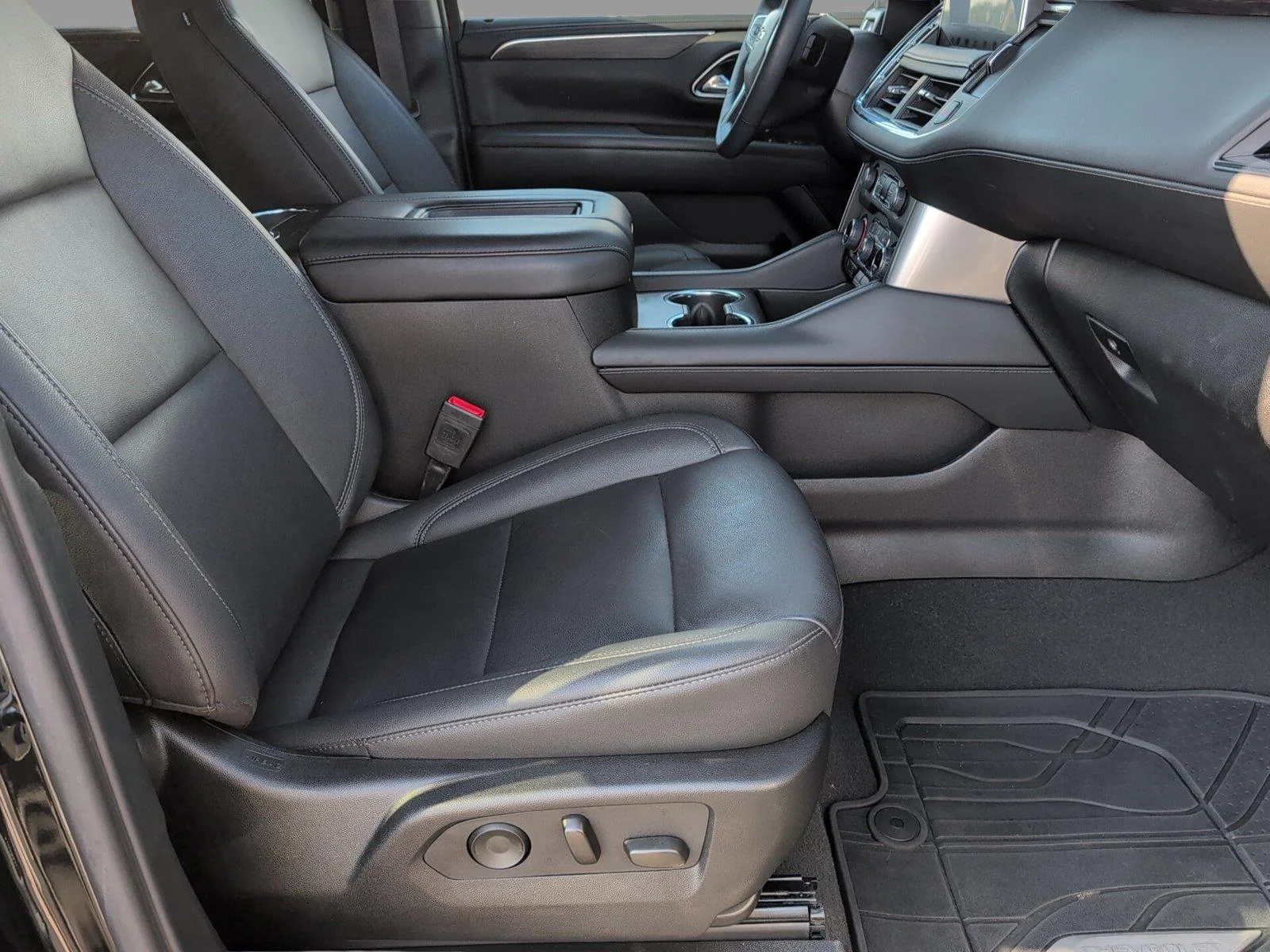 Used 2024 Black Chevrolet Z71 image 42