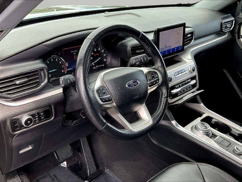 Used 2023 Gray Ford XLT image 19