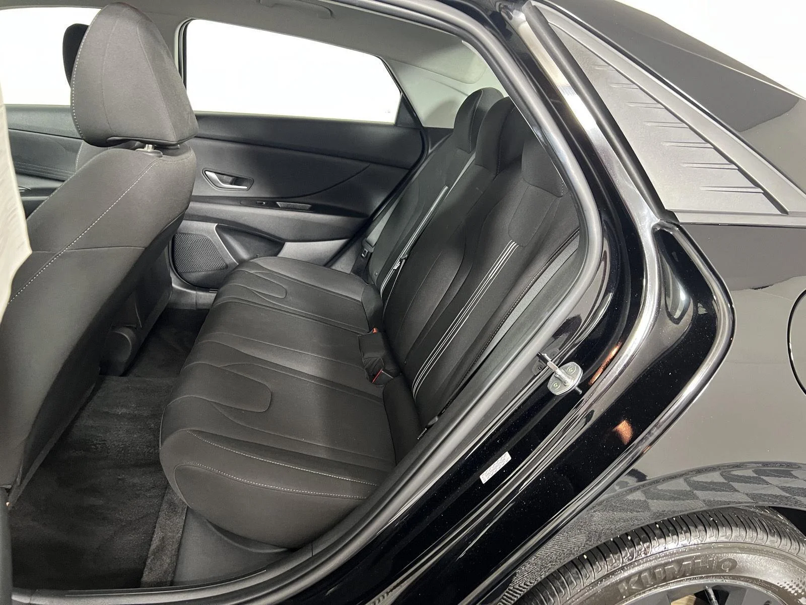Used 2023 Phantom Black Hyundai SEL image 21