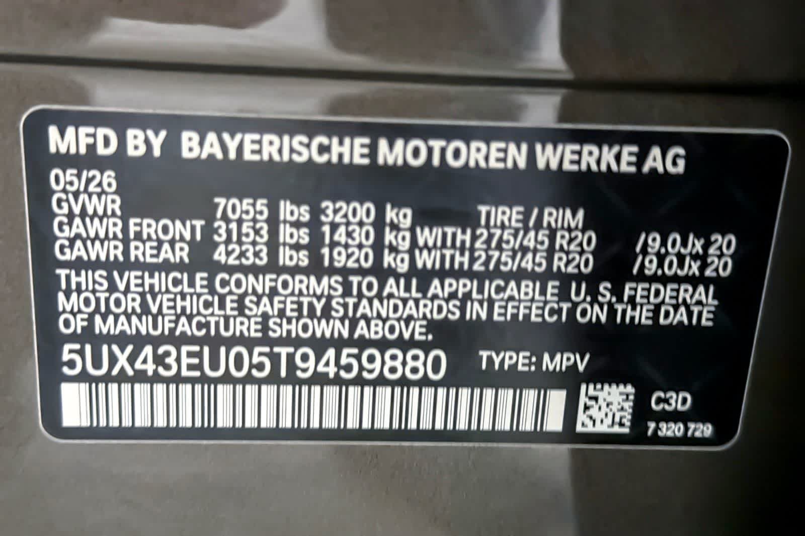 New 2026 Manhattan Green Metallic BMW xDrive50e image 27
