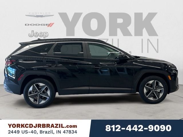 Used 2025 Black Hyundai SEL image 6