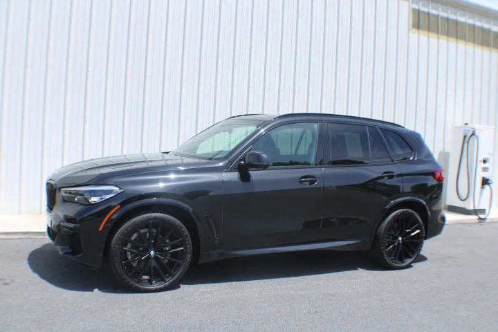 Used 2023 Black Sapphire Metallic BMW xDrive40i image 4