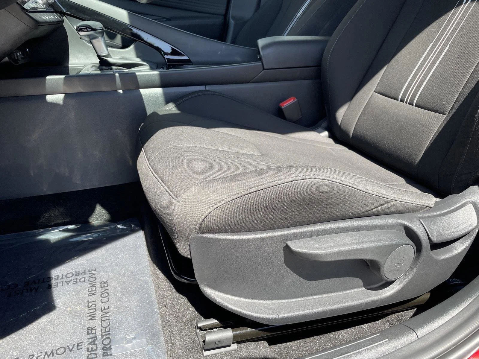 Used 2024 Ultimate Red Hyundai SEL image 4