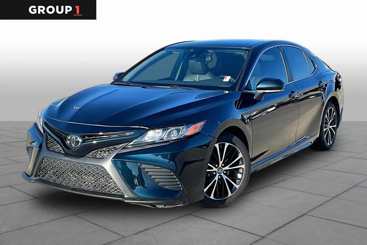Used 2019 Galactic Aqua Mica Toyota SE image 1