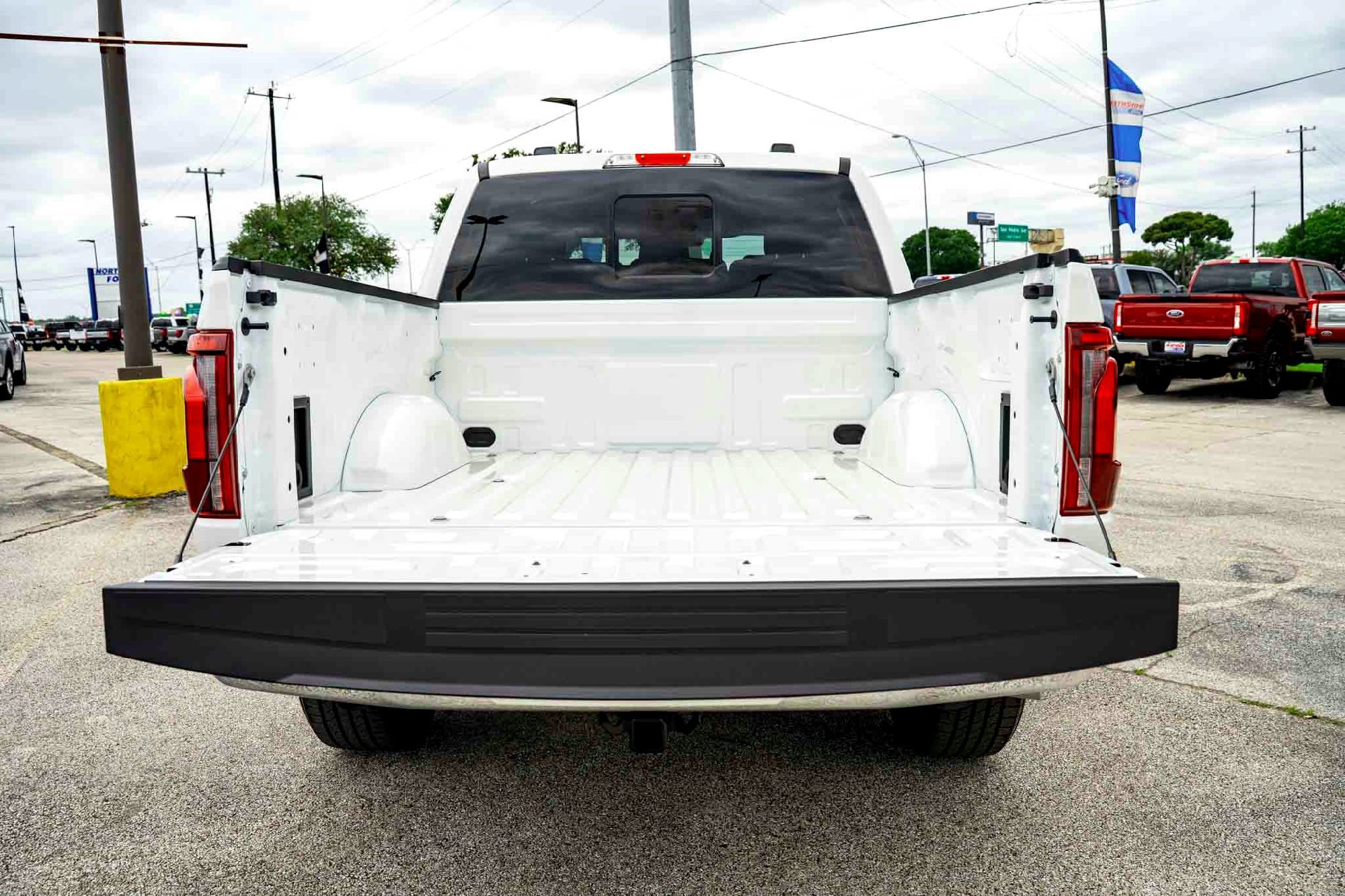 New 2026 Star White Metallic Tri-Coat Ford LARIAT image 6