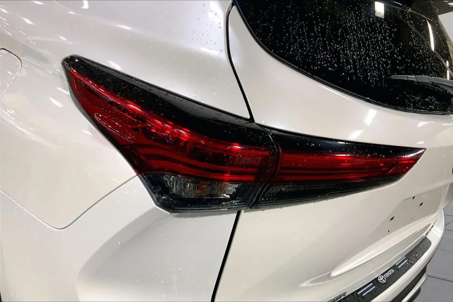 Used 2021 Blizzard Pearl Toyota XSE image 29