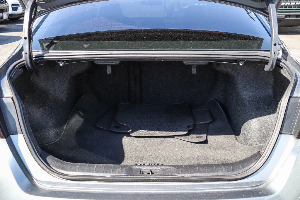 Used 2020 Gray Nissan 2.5 SR image 31