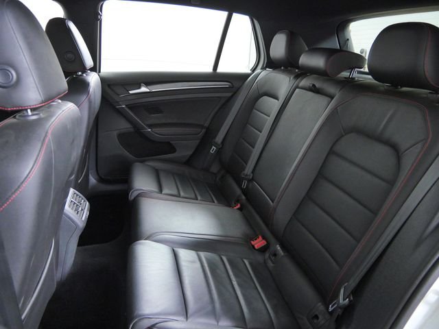 Used 2017 White Volkswagen SE image 19