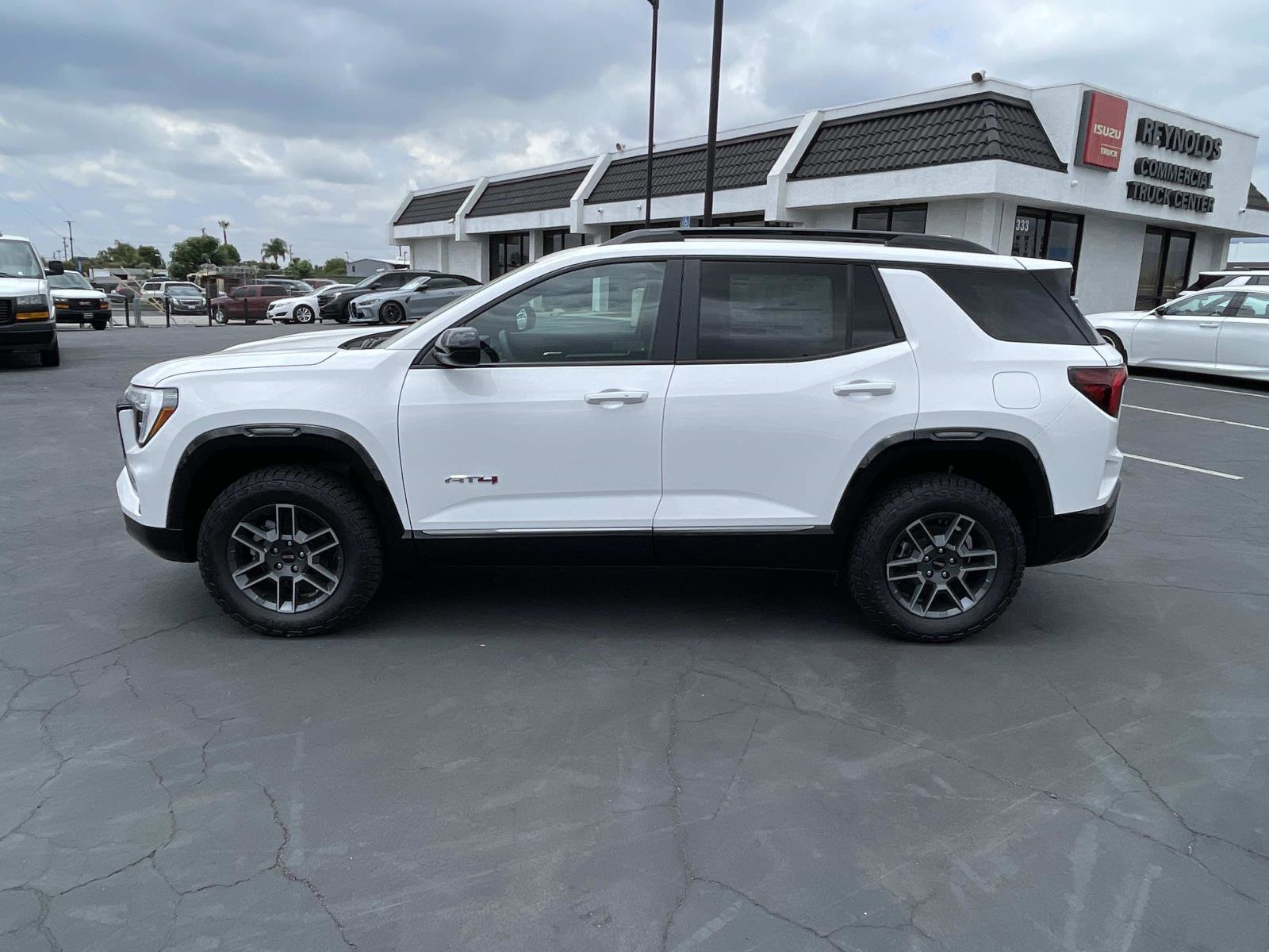 New 2026 Summit White GMC AT4 image 8