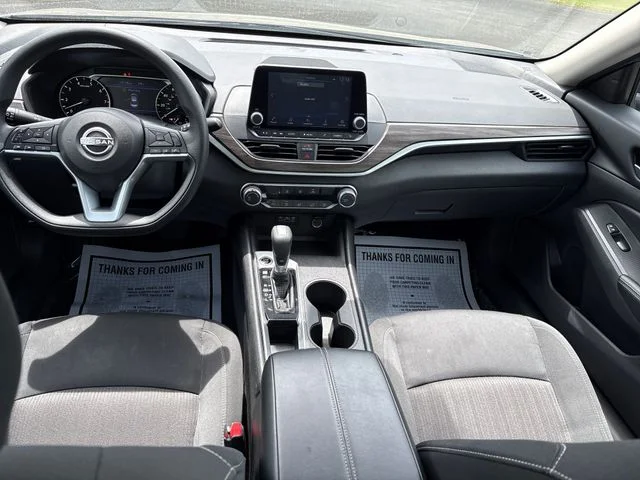 Used 2025 Gun Metallic Nissan 2.5 SV image 15