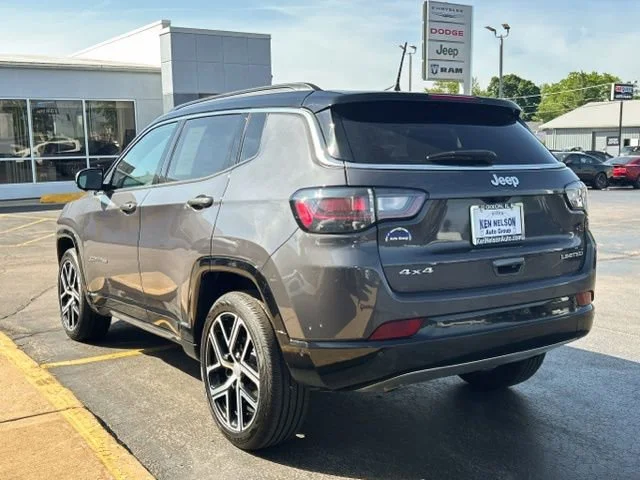 Used 2024 None Jeep Limited image 7