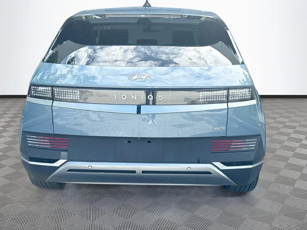 Used 2024 Blue Hyundai SEL image 7