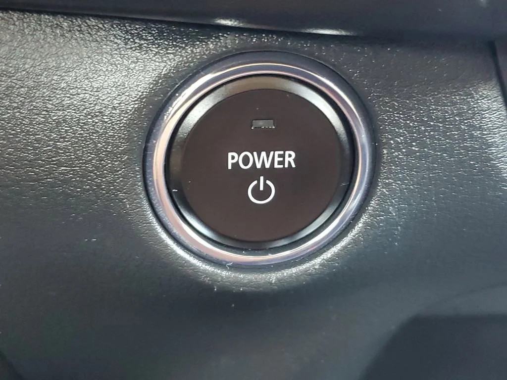 Used 2025 Wind Chill Pear Mazda Premium Plus Package image 24