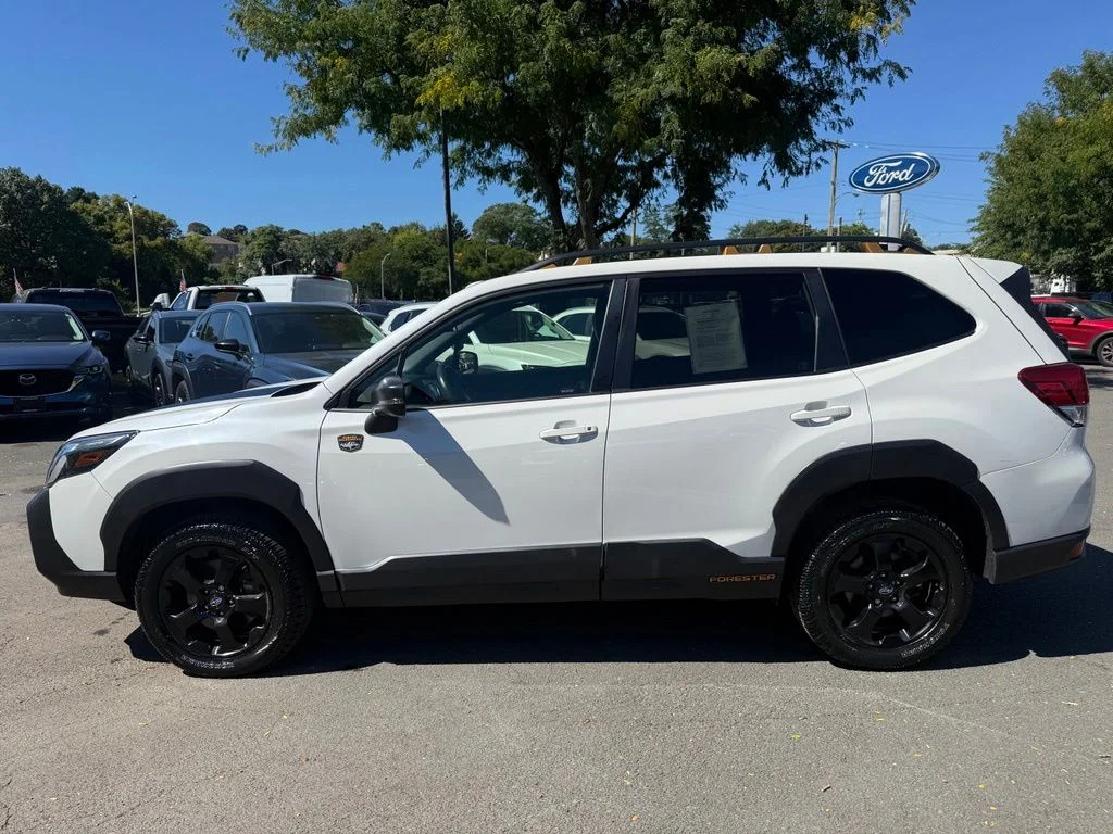 Used 2024 Crystal White Pearl Subaru Wilderness image 11