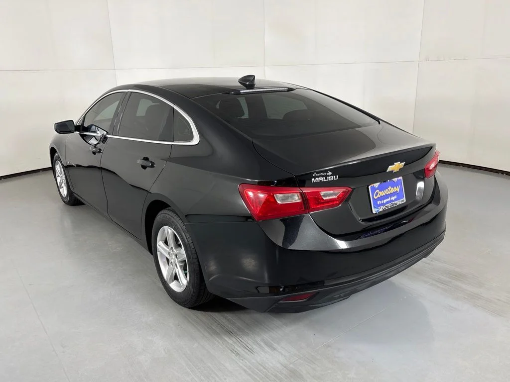 Used 2022 Black Chevrolet LS image 7