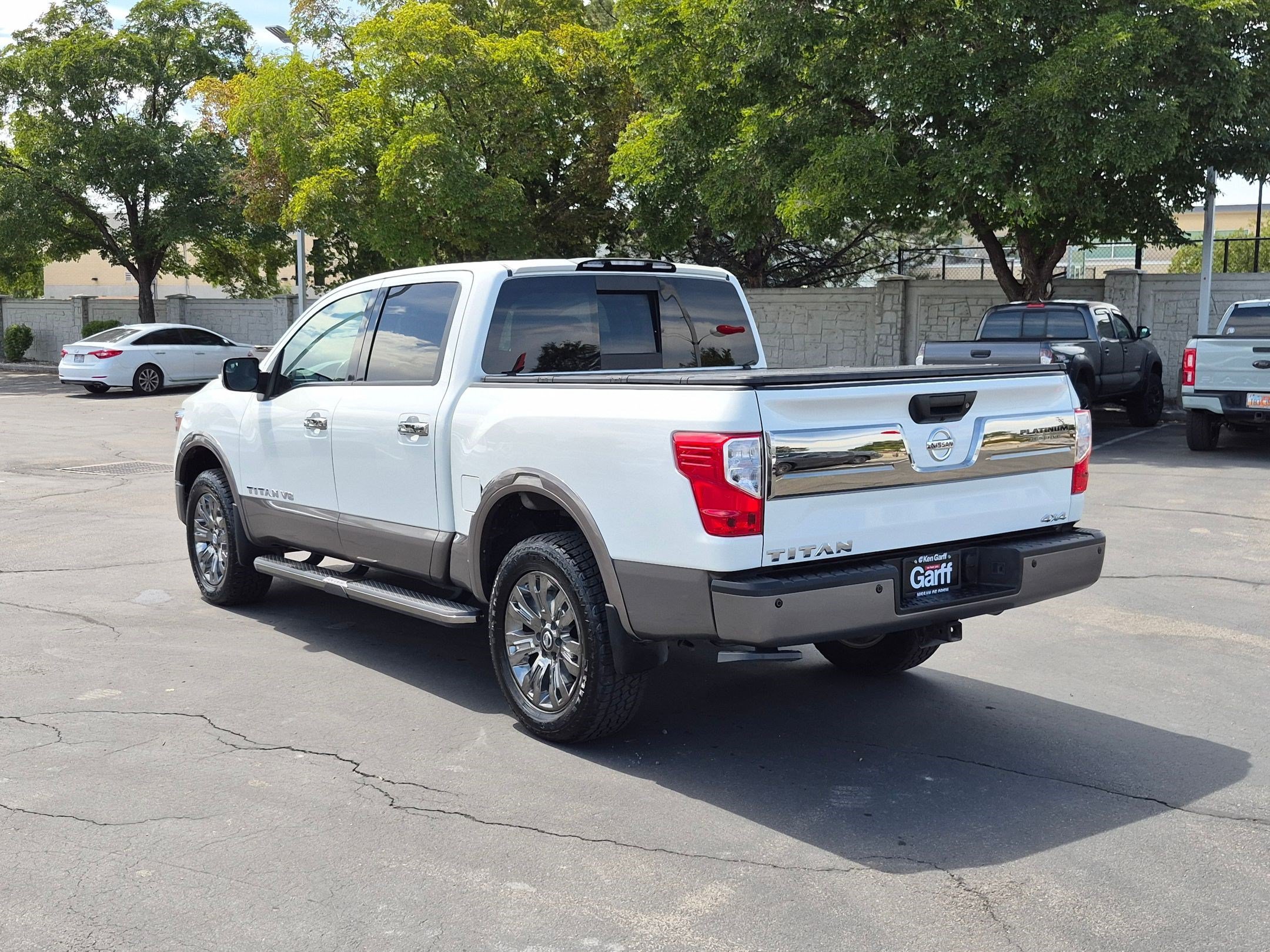 Used 2018 Pearl White Nissan Platinum Reserve image 5