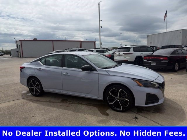 Used 2025 Gray Sky Pearl Nissan SR image 2