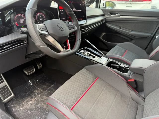 New 2026 White Pearl Volkswagen SE image 13