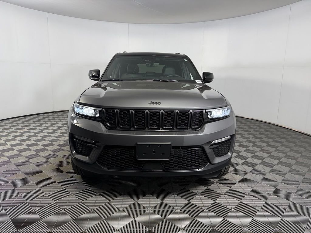 Certified Used 2025 Gray Jeep Limited image 10