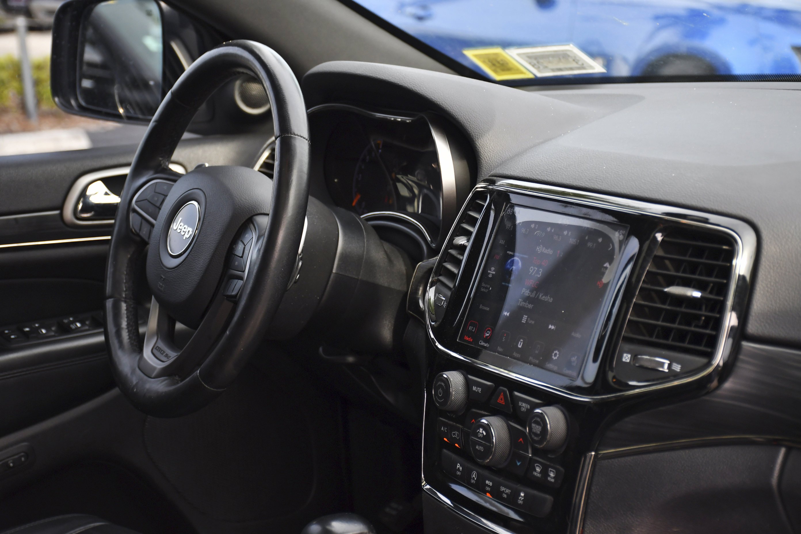 Used 2020 Slate Blue Pearlcoat Jeep Limited X image 30