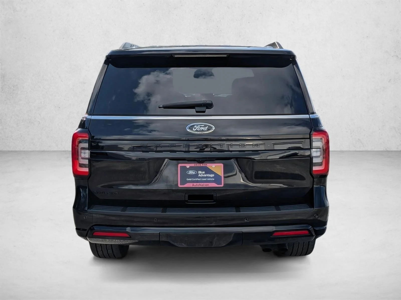 Used 2023 Agate Black Metallic Ford Limited image 7