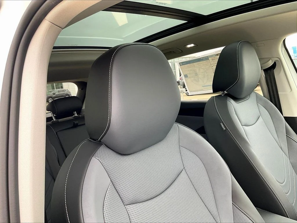 New 2026 White Volkswagen 2.0T SE image 23