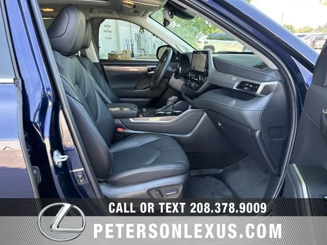 Used 2024  Toyota Platinum image 13