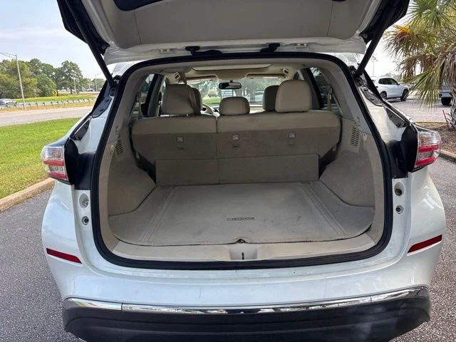 Used 2015 White Nissan Platinum image 7