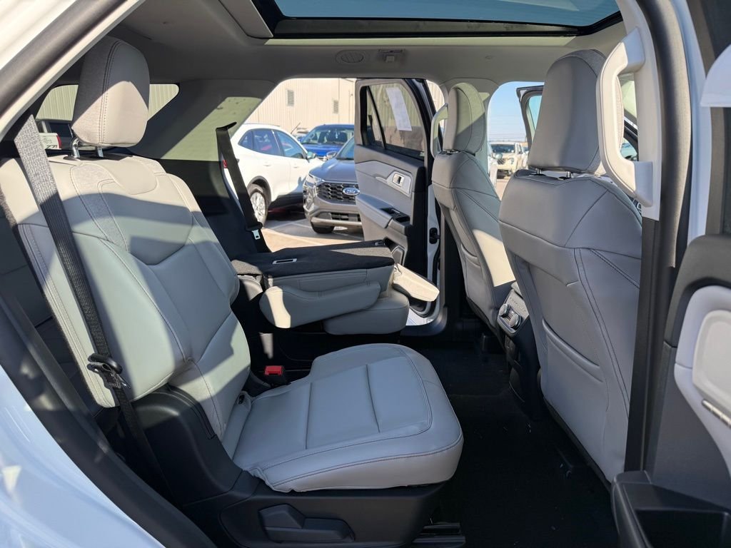 New 2026 Star White Metallic Tri-Coat Ford Active image 20