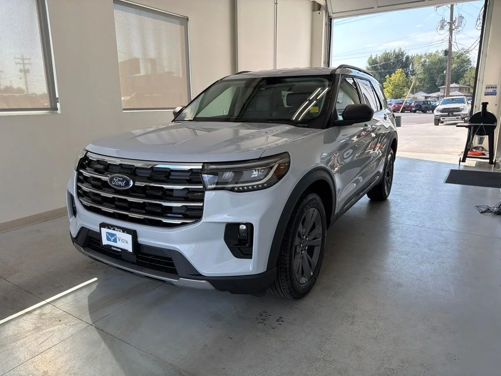 New 2026 Space White Metallic Ford Active image 3