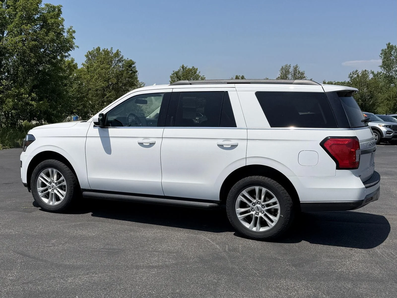 Used 2024 Oxford White Ford XLT image 5