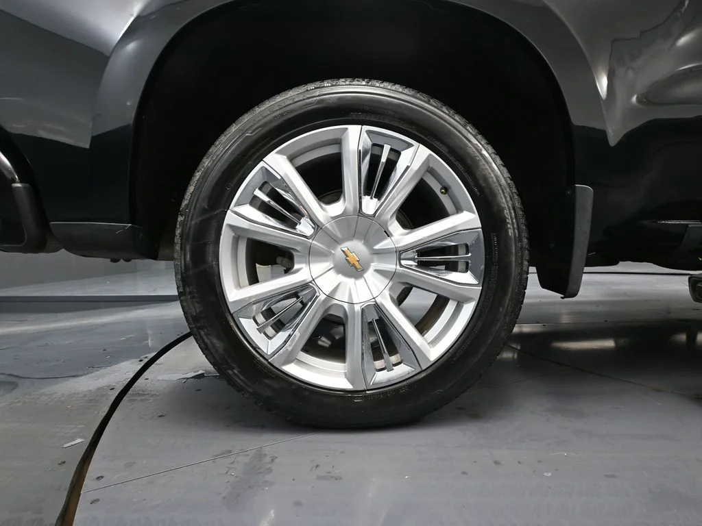Used 2023 Black Chevrolet High Country image 11