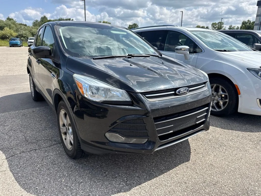Used 2015 Tuxedo Black Ford SE image 25
