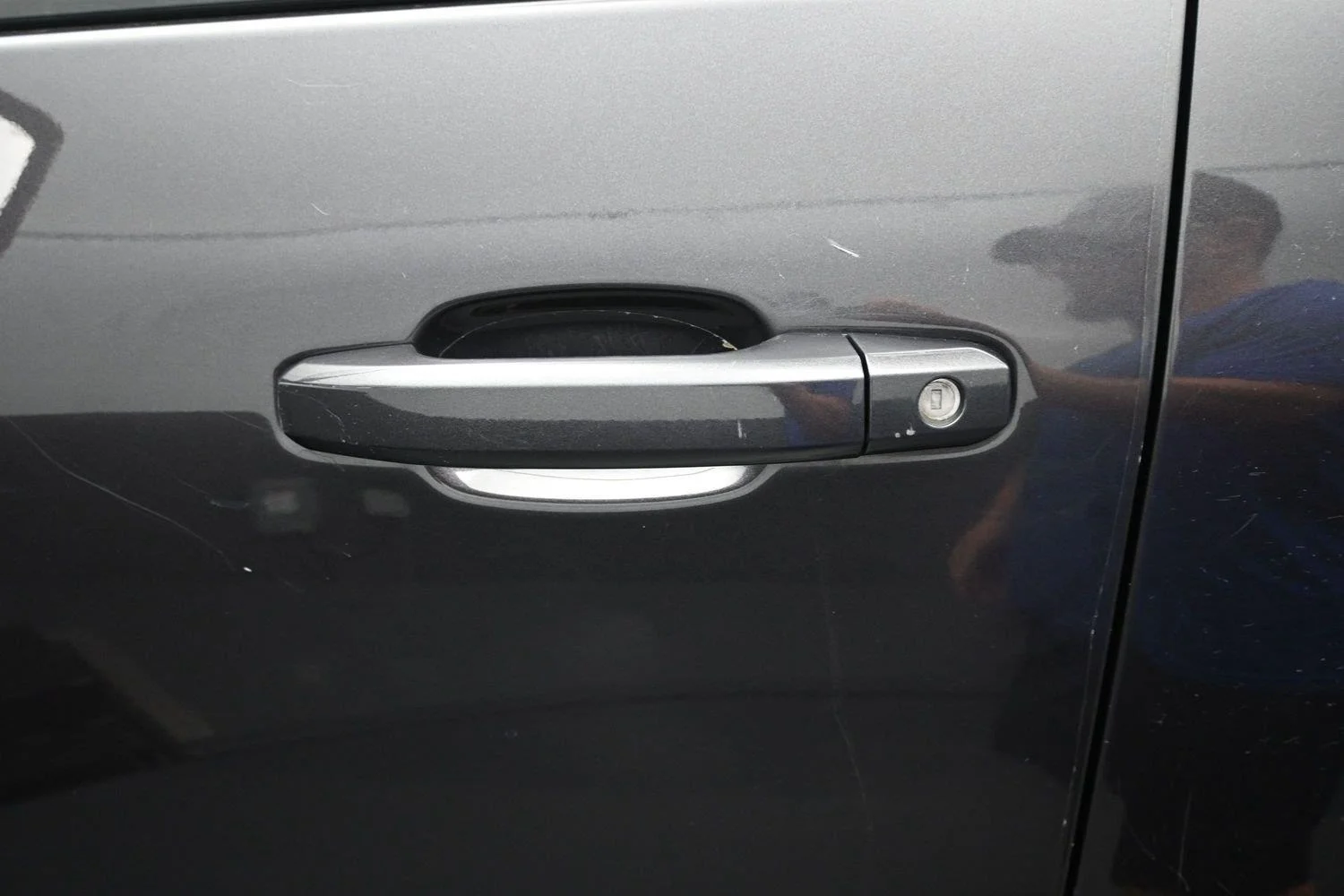 Used 2014 Iridium Metallic GMC Denali image 16