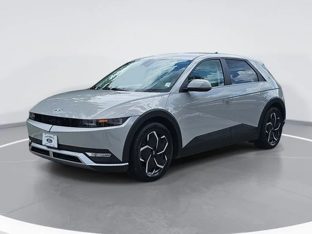 Used 2023 Gray Hyundai SEL image 7