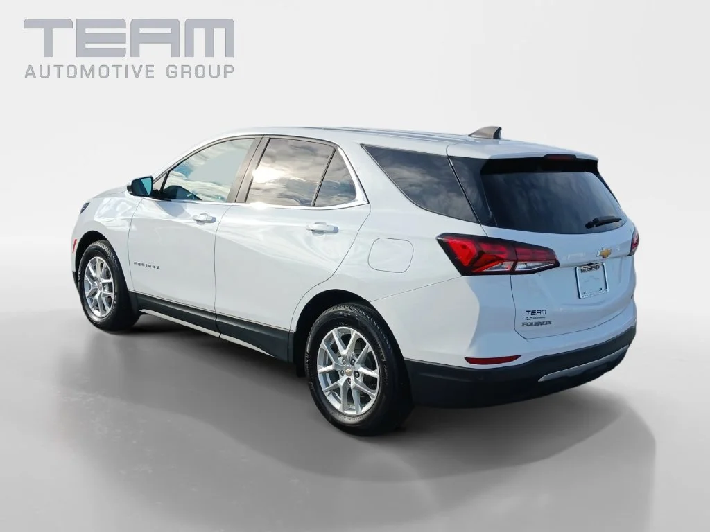 Used 2023 SUMMIT WHITE Chevrolet LT image 5