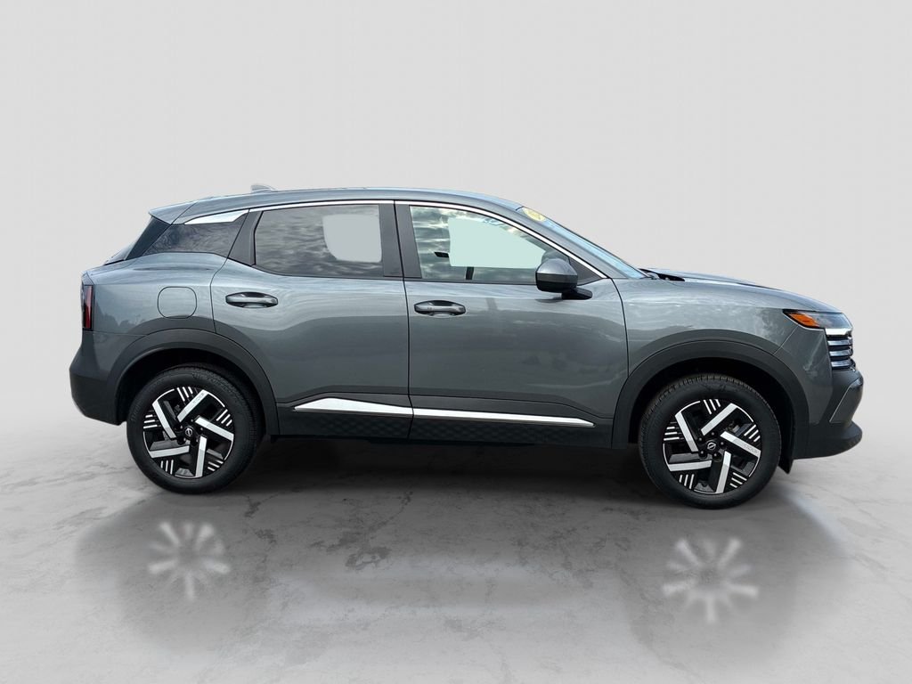 Used 2025 Gray Nissan SV image 8