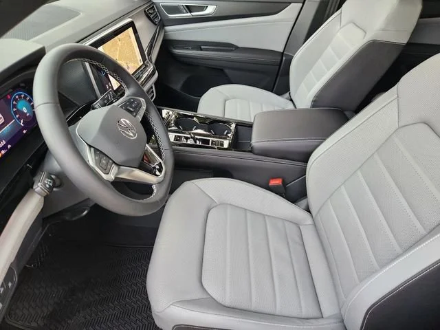 New 2026 Black Volkswagen 2.0T SEL image 10