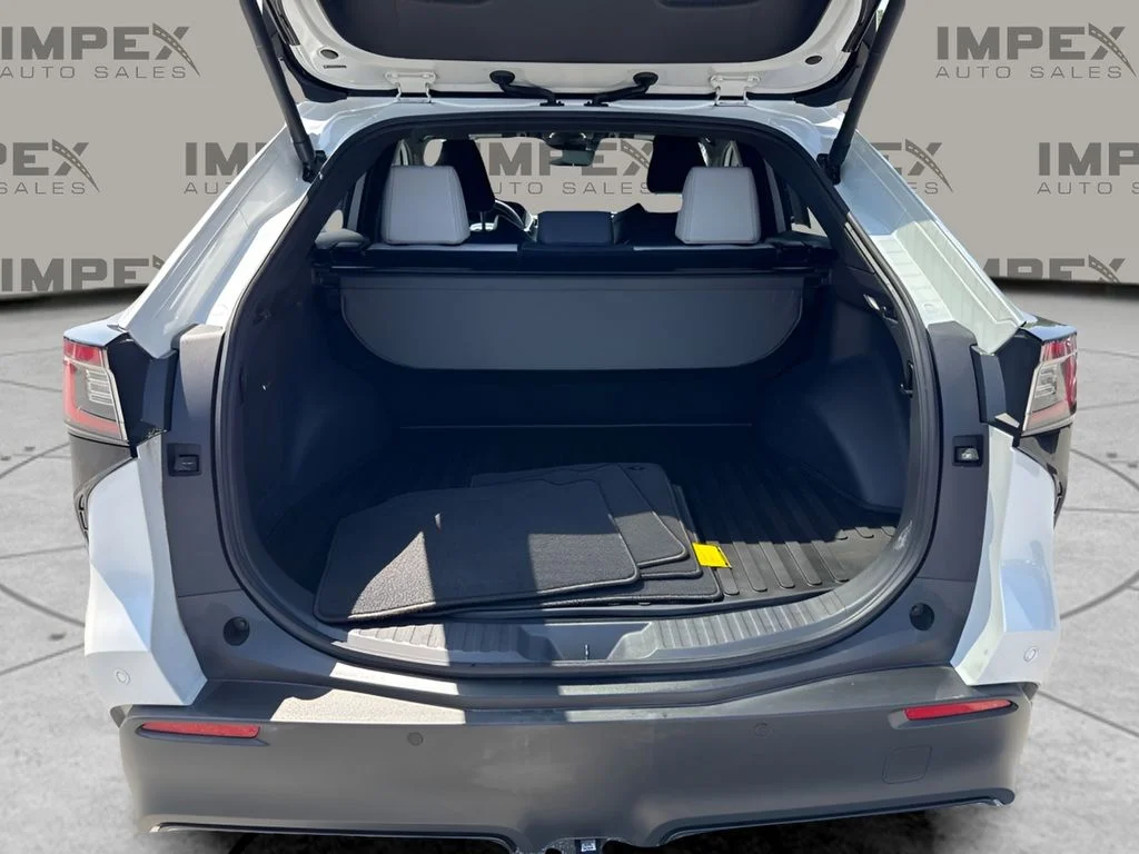 Used 2023 White Subaru Limited image 28