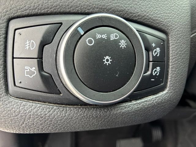 Used 2016 White Platinum Metallic Tri-Coat Ford Titanium image 23
