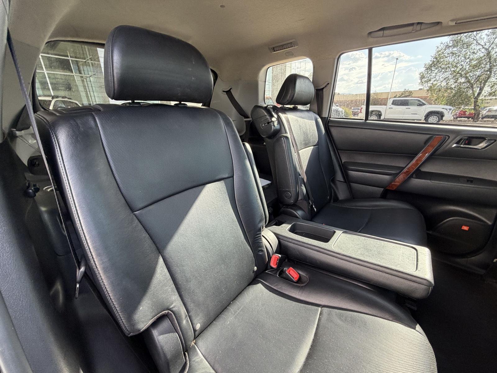 Used 2013 Black Toyota Limited image 17