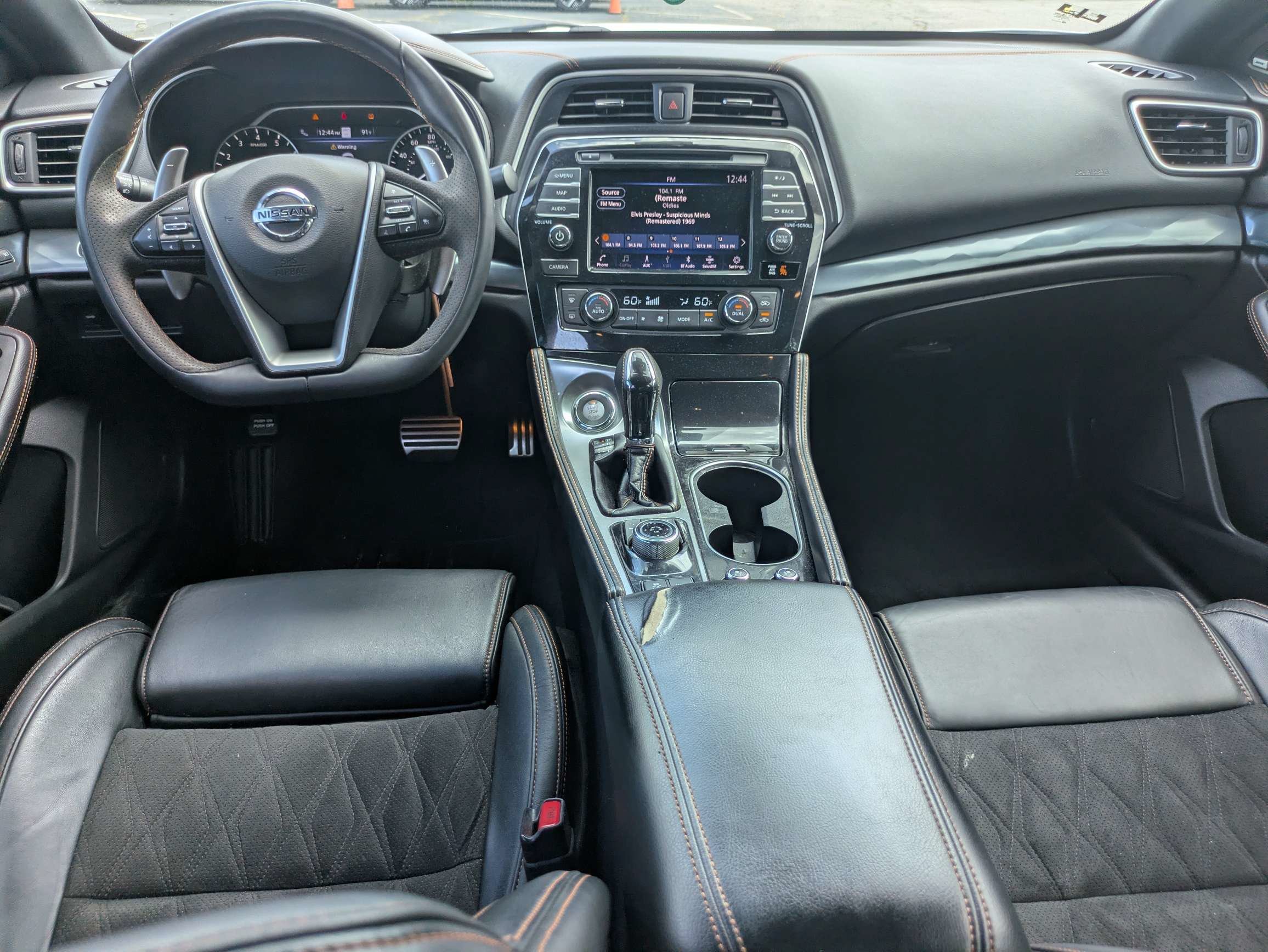 Used 2022 White Nissan SR image 11