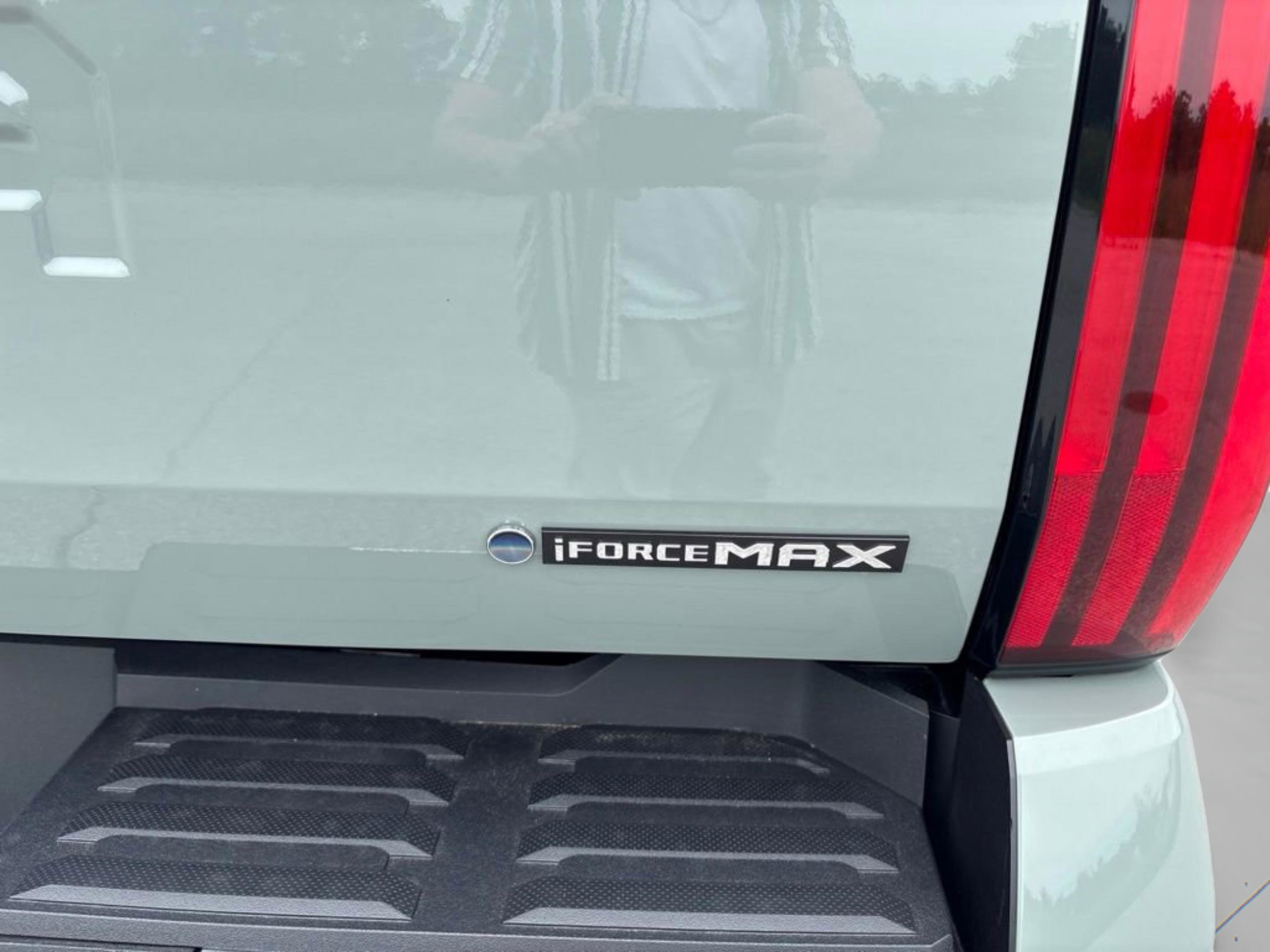 2025 Toyota Tundra Limited - Photo 41