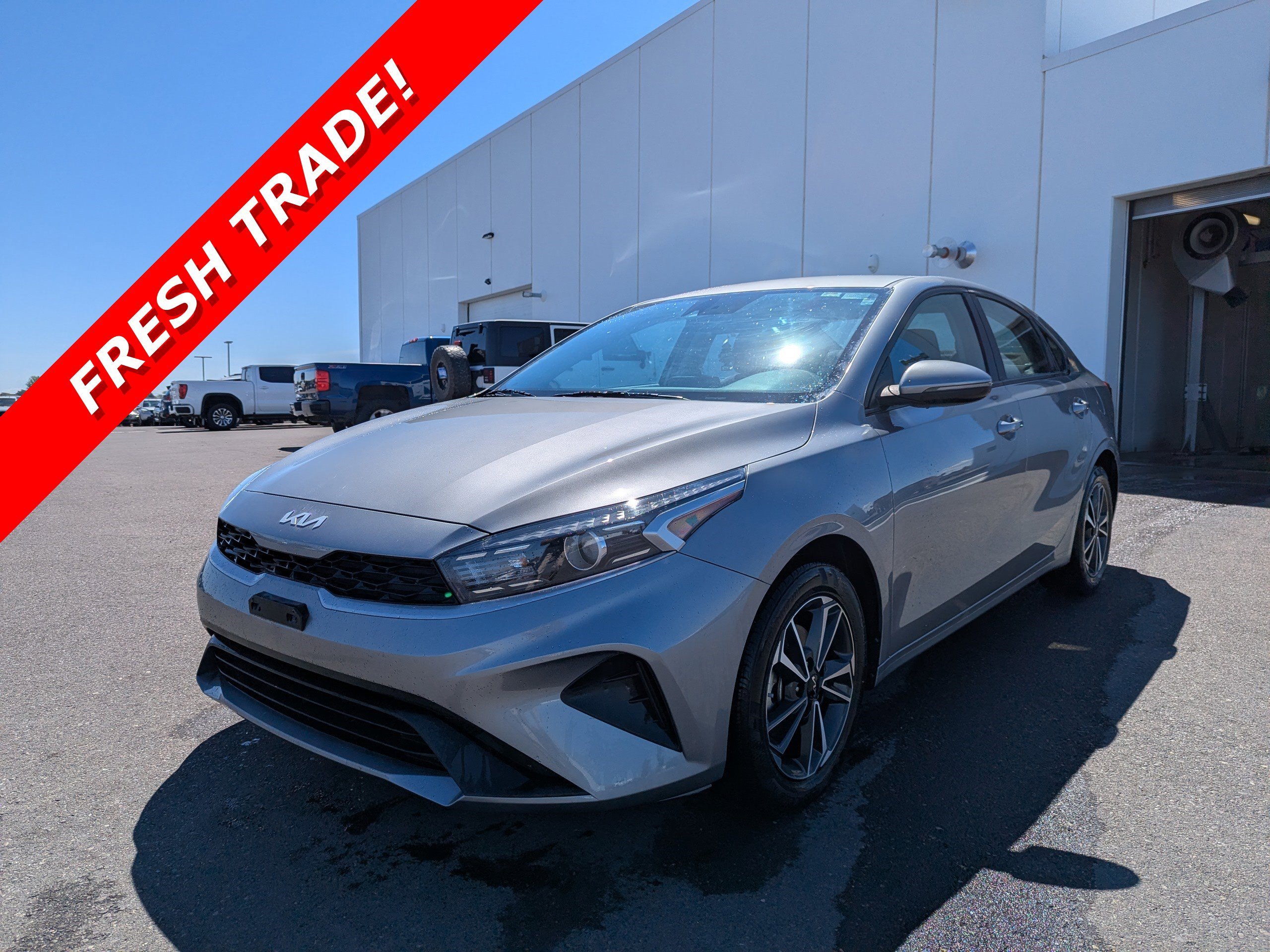 2023 Kia Forte LXS AT's photo