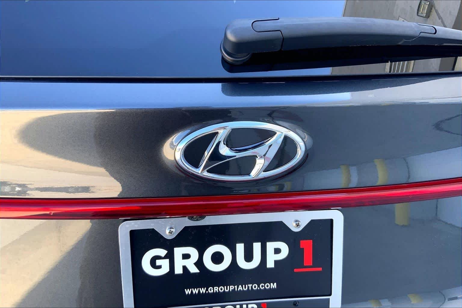 Used 2022 Portofino Gray Hyundai Limited image 28
